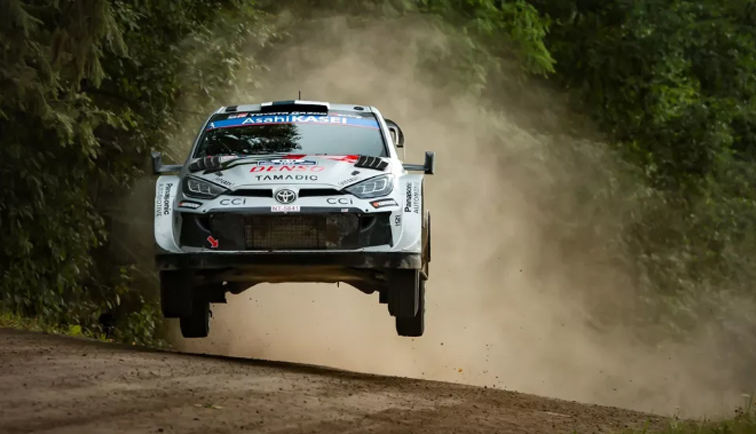 WRC: Rovanpera brilla y Tanak tiene problemas