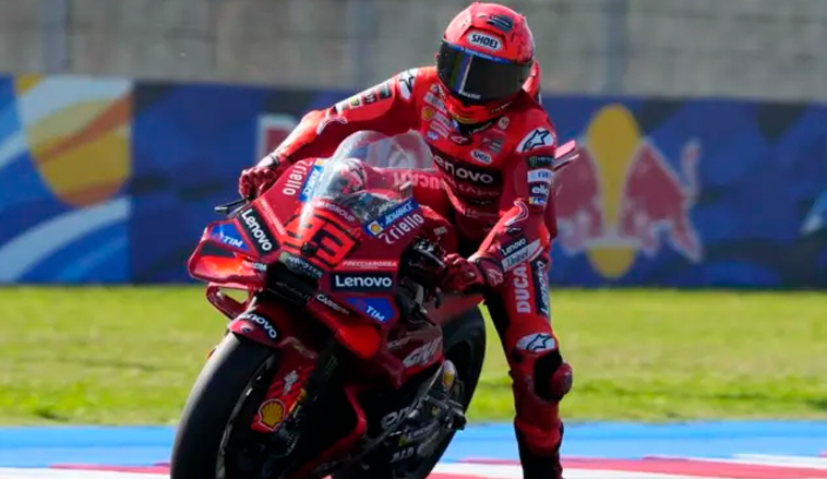 MotoGP: Marc Márquez cierra arriba el viernes en Misano