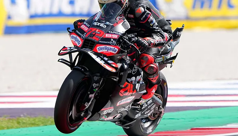 MotoGP: Bezzecchi gana la Sprint tras una caída de Marc Márquez