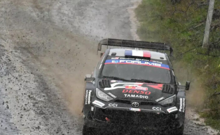 WRC: El cambio de rumbo del sábado pone a Ogier al mando