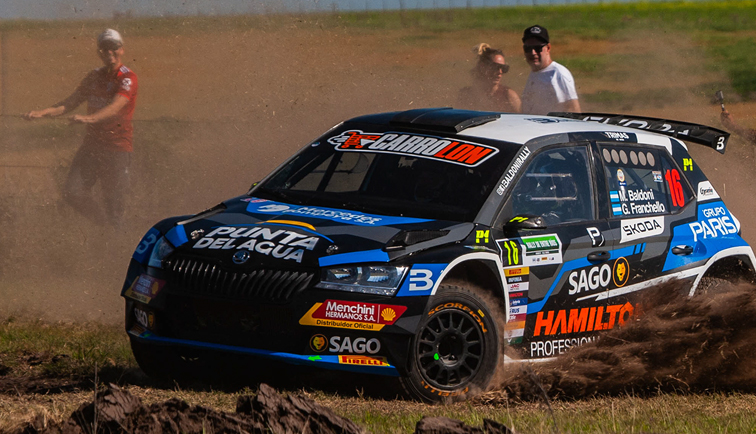 Rally Argentino: Miguel Baldoni impone ritmo y lidera en Entre Ríos