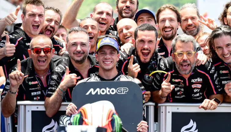 MotoGP: Sensacional victoria con remontada de Bezzecchi